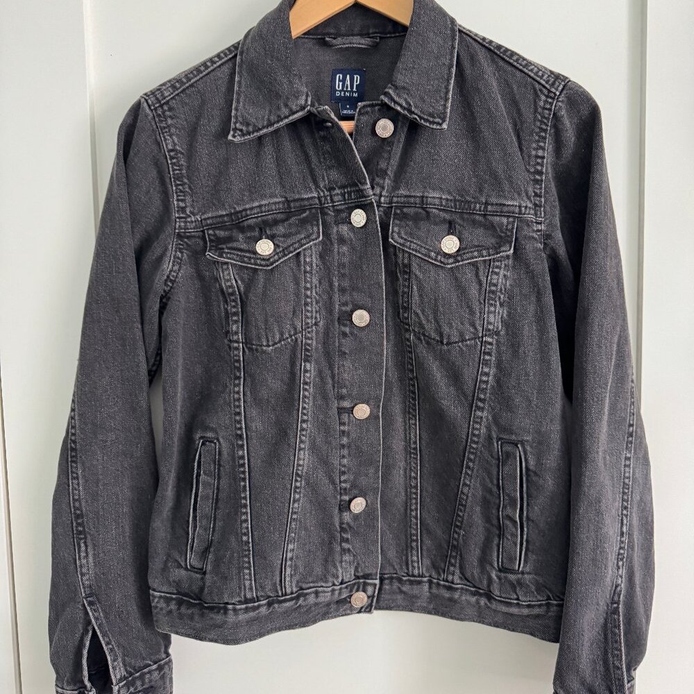 Gap Faded Black Denim Jacket Size M